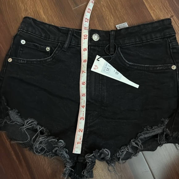 ZARA Black Distressed Denim Shorts size 6 - Picture 8 of 9